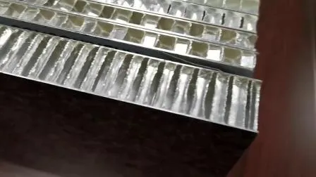 Vorhangfassadenverkleidung mit PVDF-beschichteten Aluminium-Verbundwerkstoffen